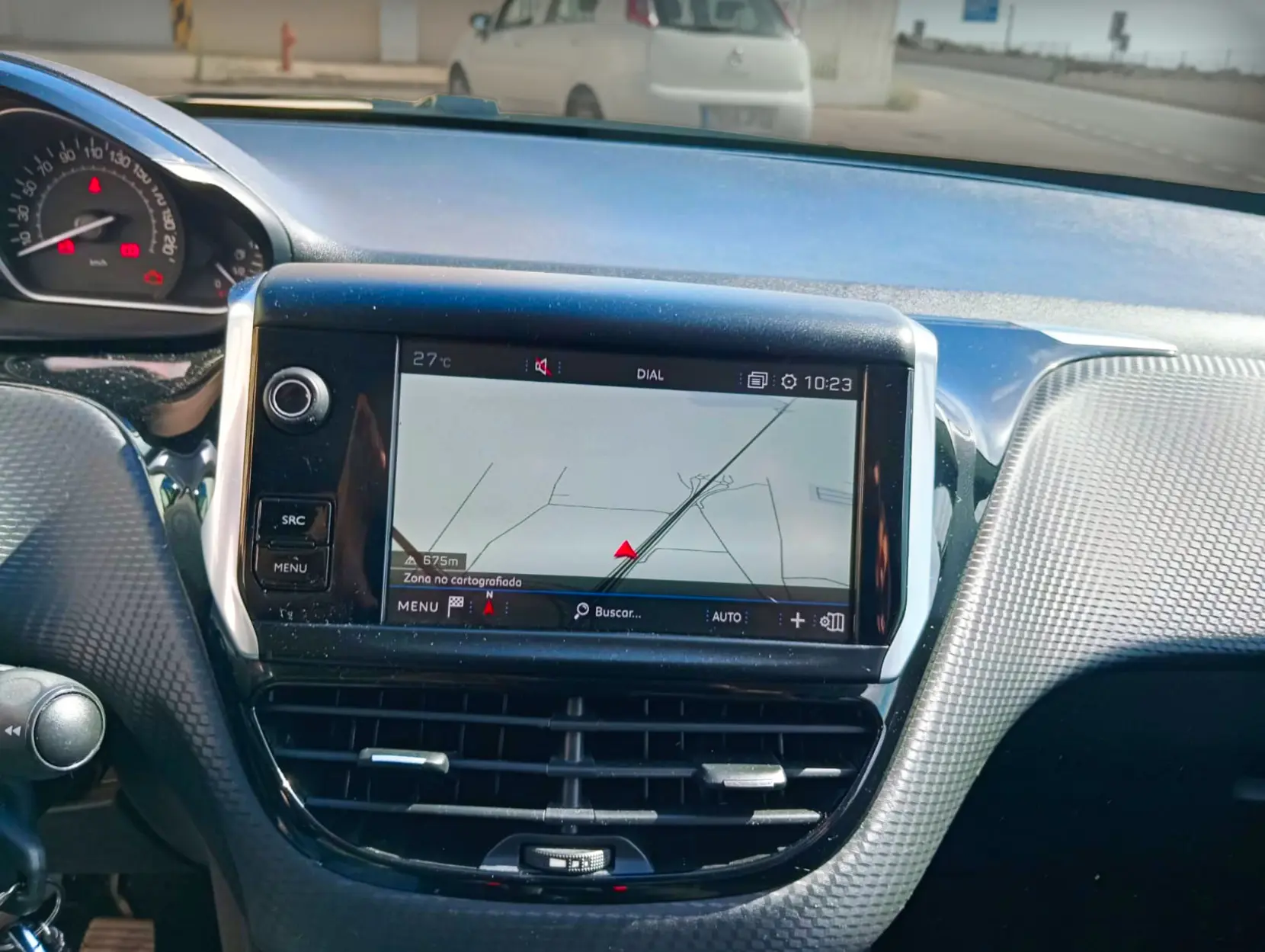 PEUGEOT 208 1.6 HDI - Miniatura 7