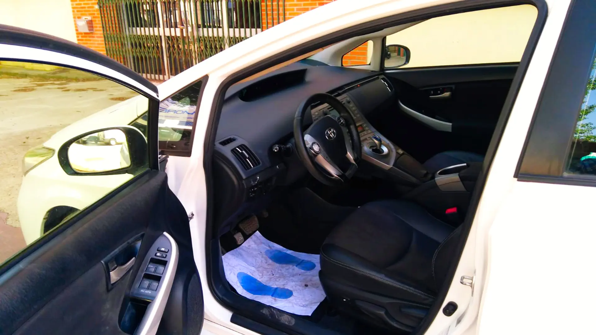 TOYOTA PRIUS 1.8 HIBRIDO - Miniatura 5