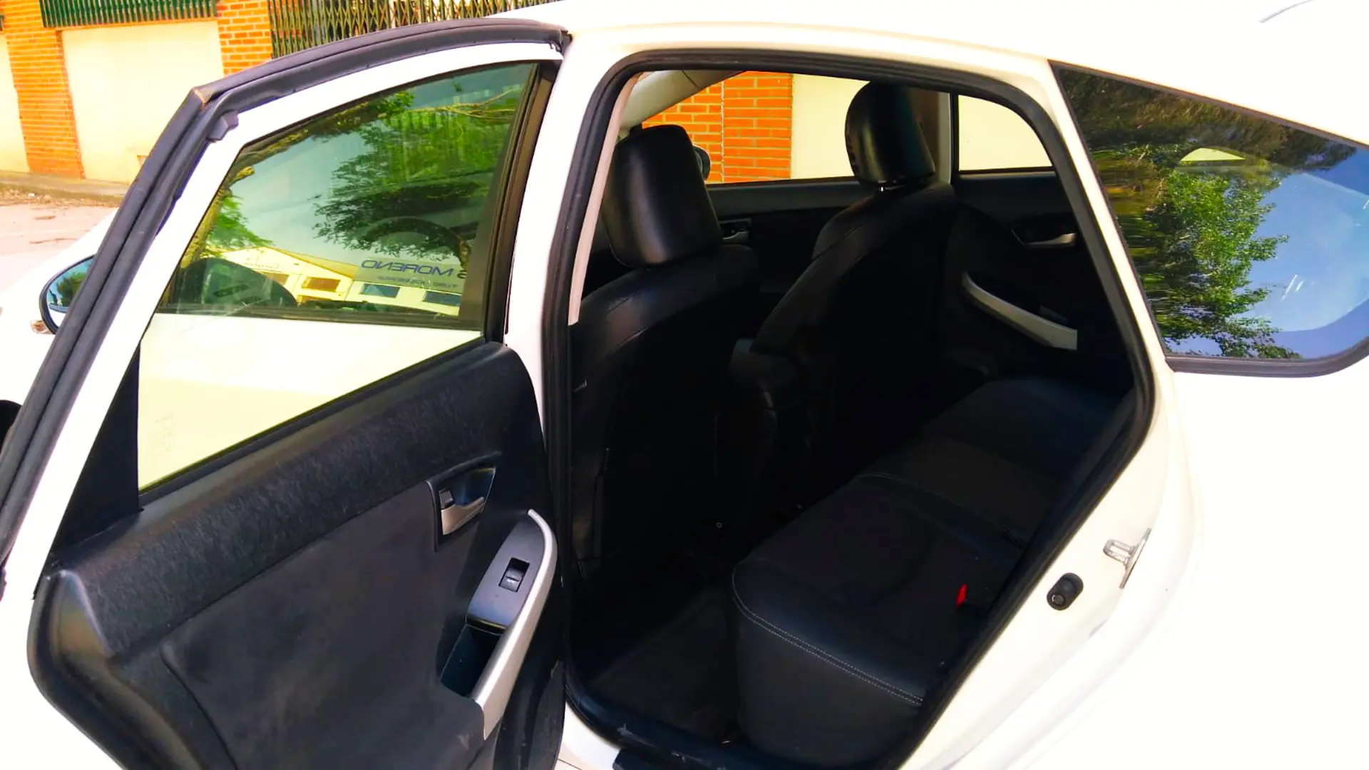 TOYOTA PRIUS 1.8 HIBRIDO - Miniatura 6