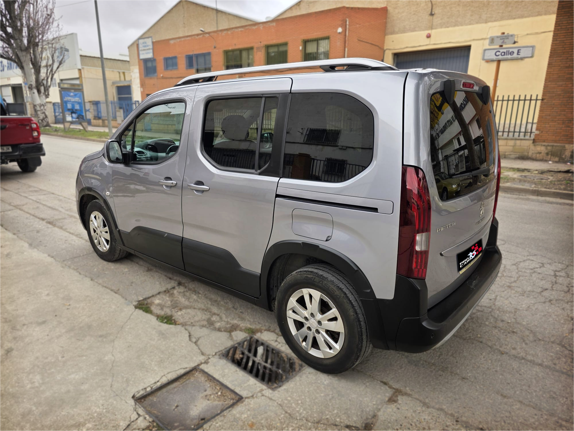 PEUGEOT RIFTER - Miniatura 3