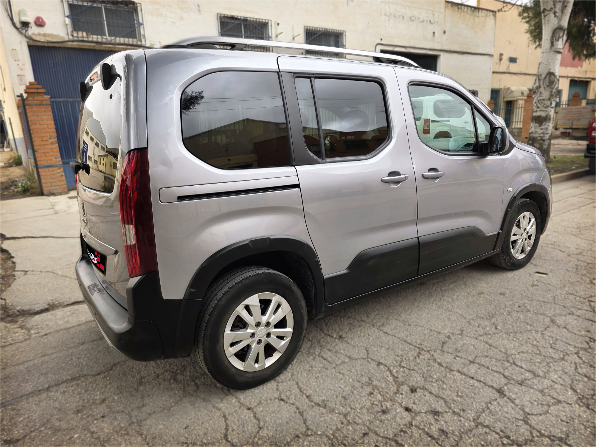 PEUGEOT RIFTER - Miniatura 4