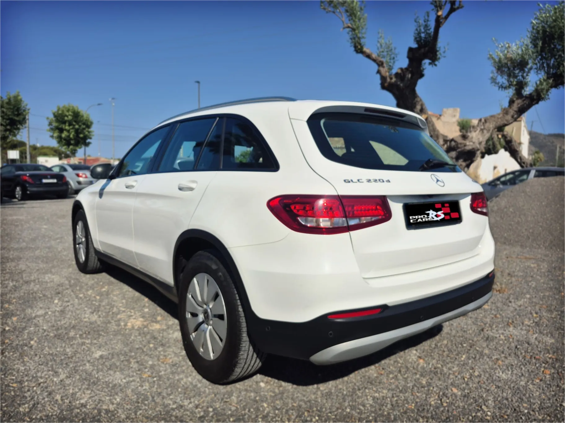 Mercedes-Benz GLC 220 d 4MATIC - Miniatura 4