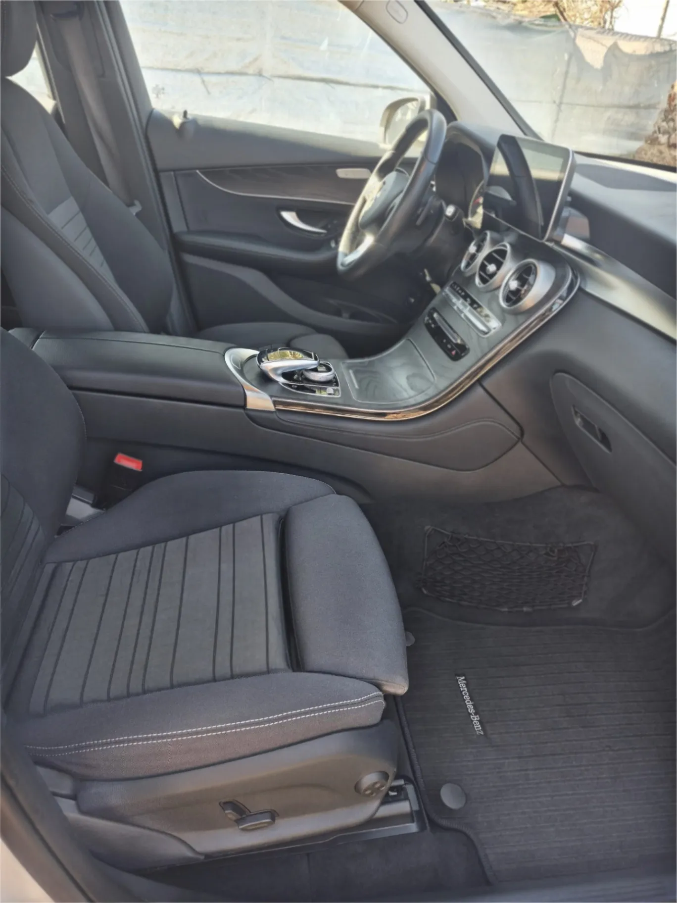 Mercedes-Benz GLC 220 d 4MATIC - Miniatura 9
