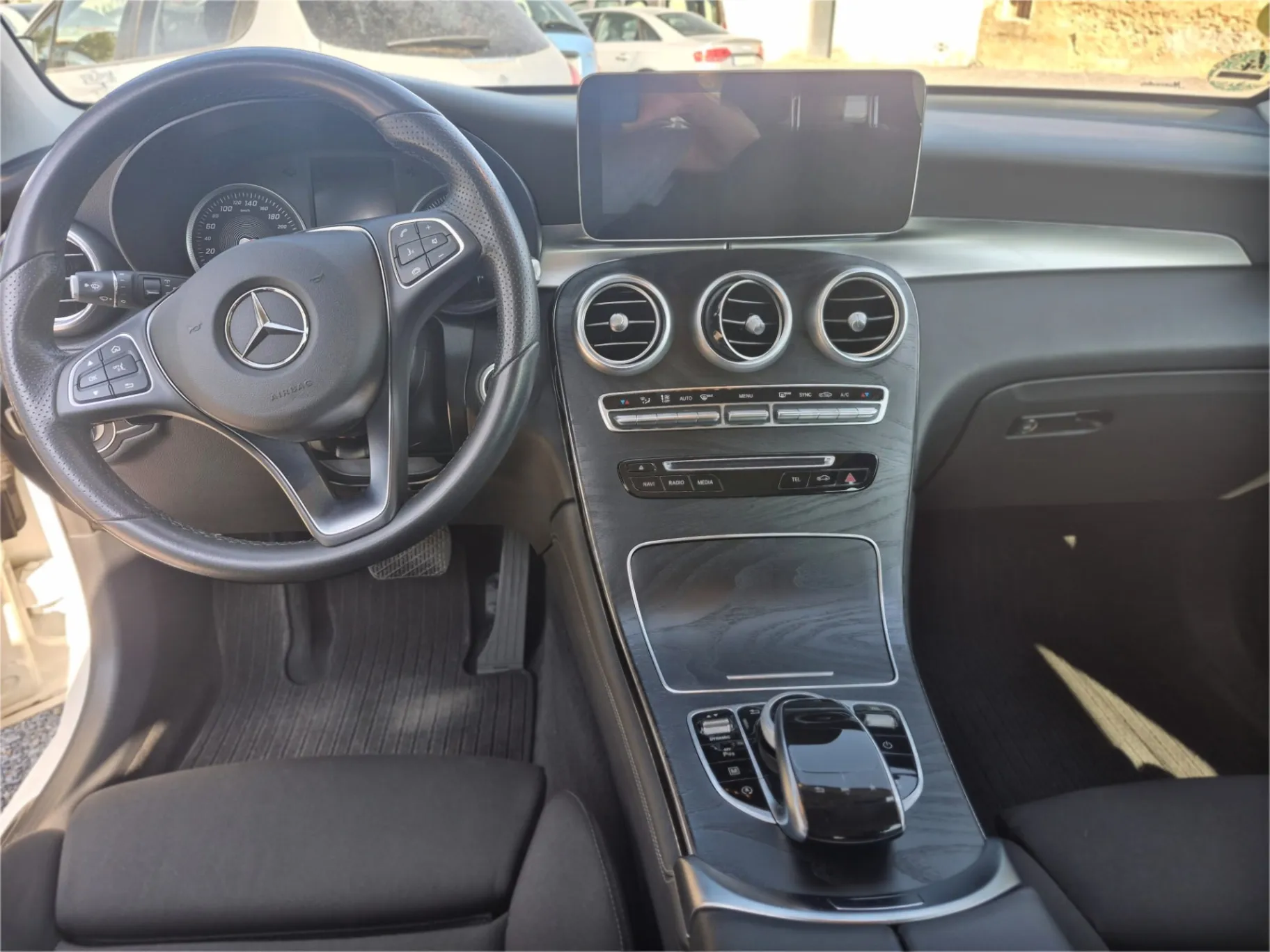 Mercedes-Benz GLC 220 d 4MATIC - Miniatura 13