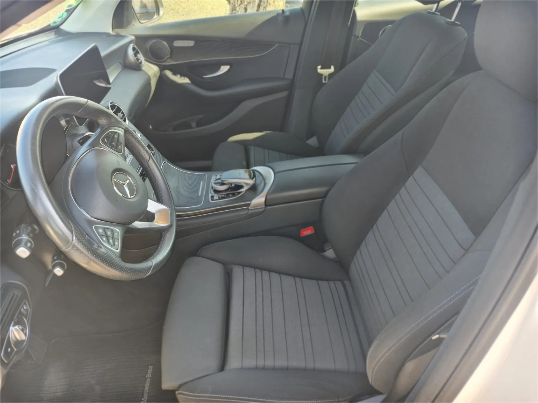Mercedes-Benz GLC 220 d 4MATIC - Miniatura 14