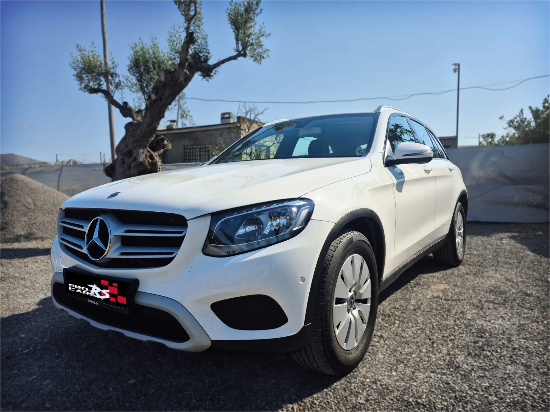 Mercedes-Benz GLC 220 d 4MATIC - Miniatura 3