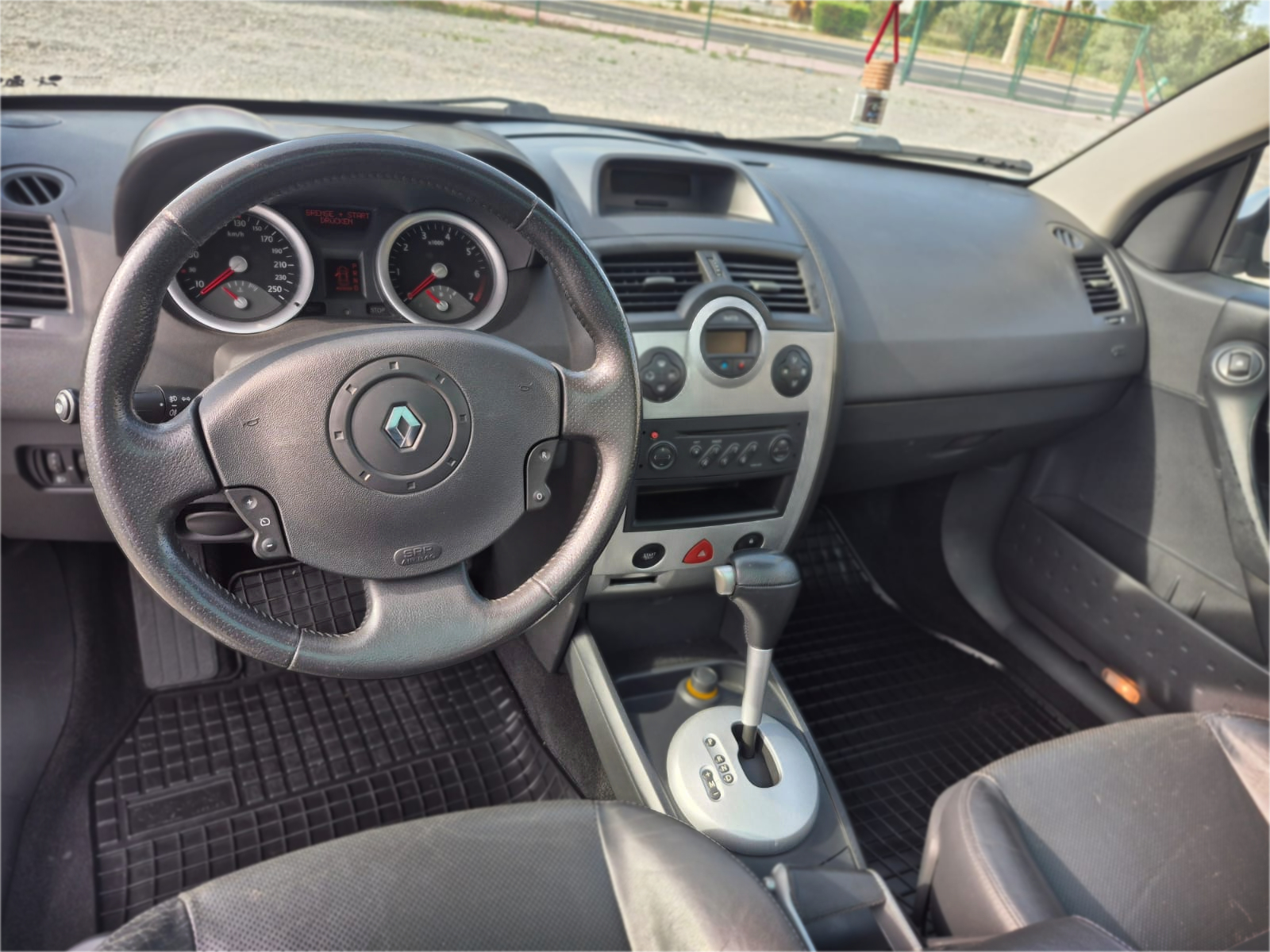 RENAULT MÉGANE II COUPÉ-CABRIOLET - Miniatura 5